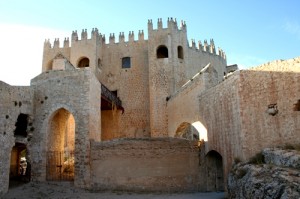 castillo gates